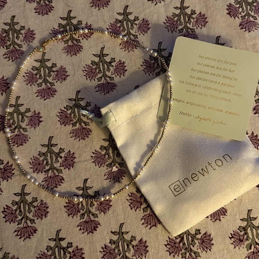 ENewton Gold and Pearl Choker